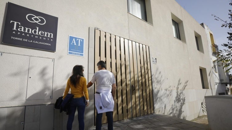 Los propietarios de pisos turísticos denuncian que este verano saldrán del mercado el 70% de los apartamentos por el registro del Gobierno