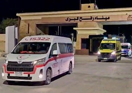 En el paso de Rafah: heridos y enfermos palestinos sí; refugiados no