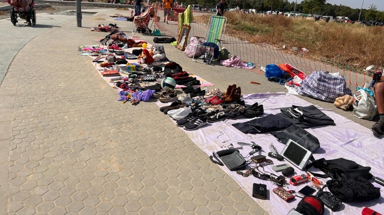 Mercadillo monotemático ubicado en la explanada aledaña a la calle Guayaquil de Su Eminencia